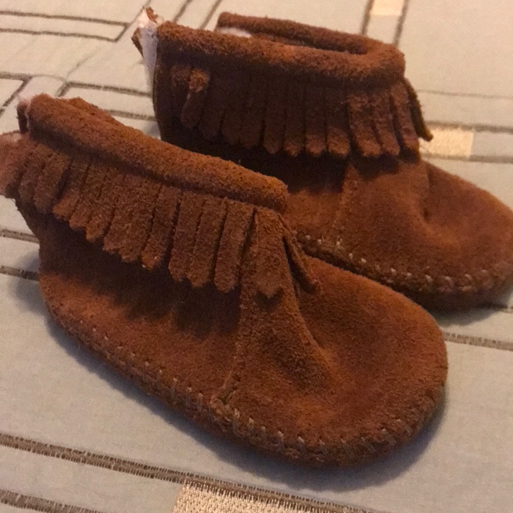Minnetonka suede baby booties
